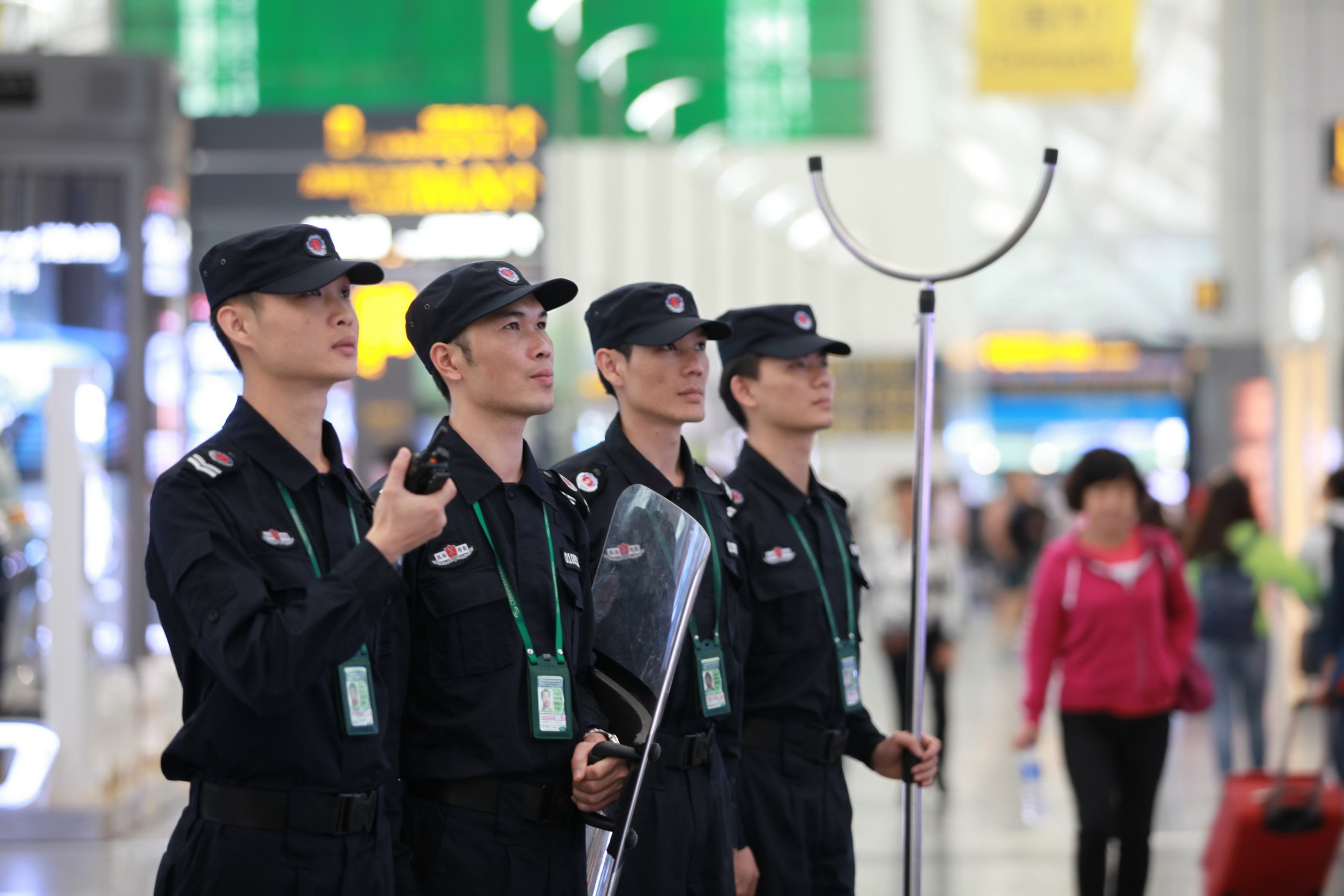 消防安保快速反应小组 守护机场保一方平安 | 中