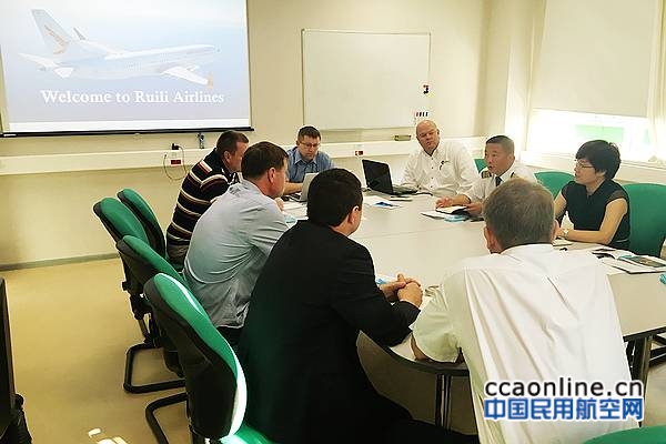 =瑞丽航空在俄罗斯举行飞行员招聘会