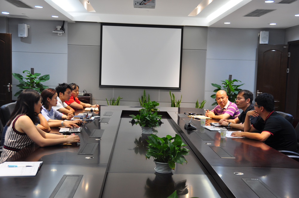 重庆空管与青岛空管站开展气象设备建设经验交流