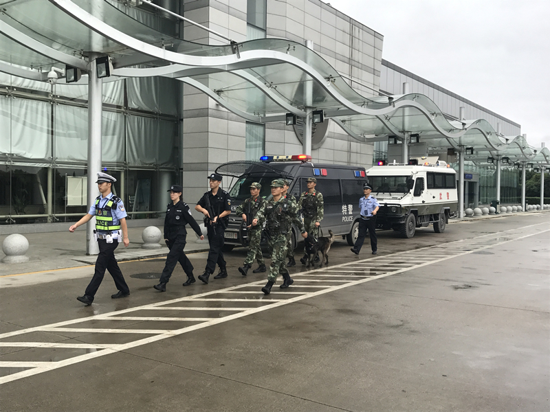 安徽省政府反恐工作督查组到黄山机场督导反恐工作