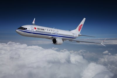 国航接收中国首架737 MAX