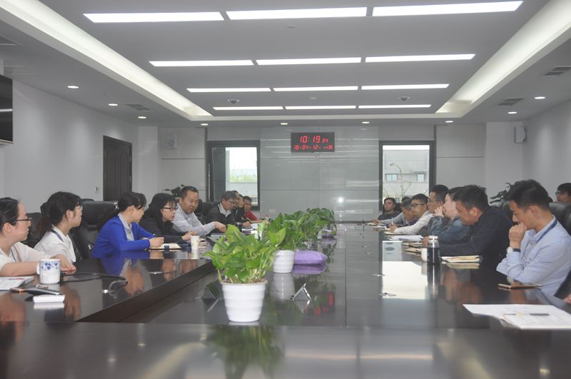 民航重庆分局召开局长与职工联系会议
