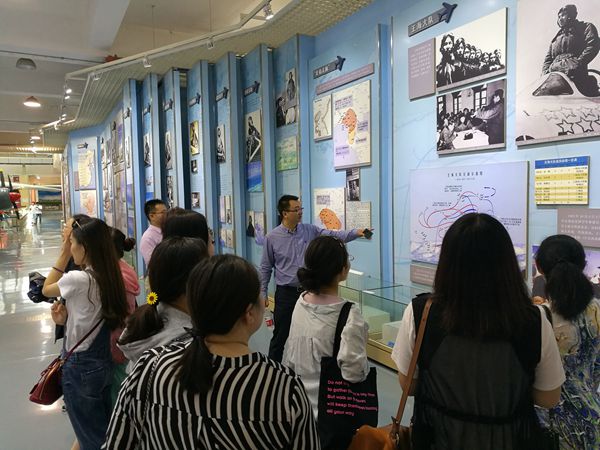 东航北京公共财务中心党支部组织参观中国航空博物馆