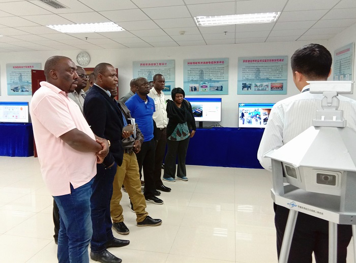 赞比亚恩多拉机场项目业主一行到民航二所参观调研