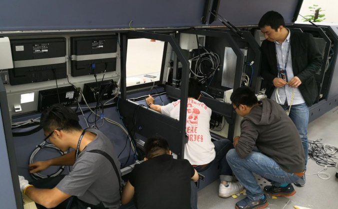 中南空管局技保中心开展管制席位背面机柜整改工作