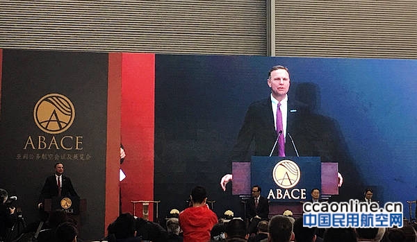 NBAA总裁兼首席执行官艾德.博伦(Ed Bolen)