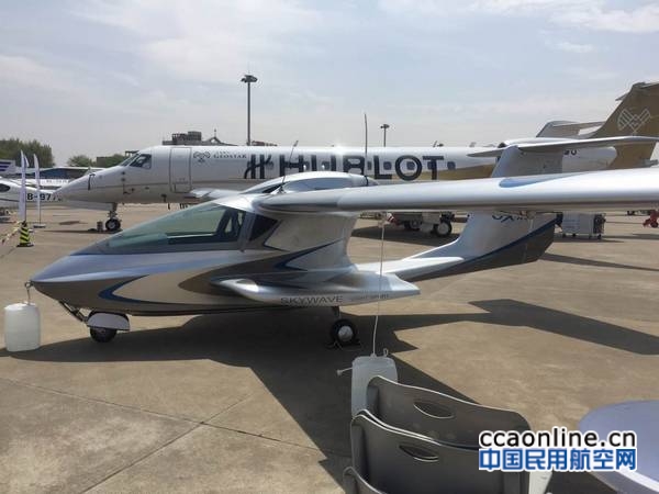 nEO_IMG_5c05e4e155b2b327c9b52080906f0358_