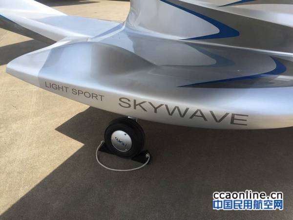 nEO_IMG_a8bbd4bdfa6f148da4eac0cfc19db4eb_