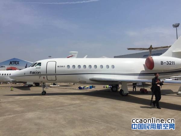 nEO_IMG_edb11ef1fcf55545a5c3b14a62d88c70_