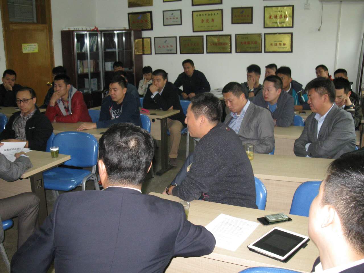 南航新疆分公司飛行部757分部召開安全整頓大會