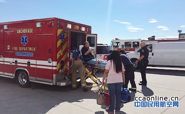 图1：红土航空首航航班起飞 摄影：崔志超