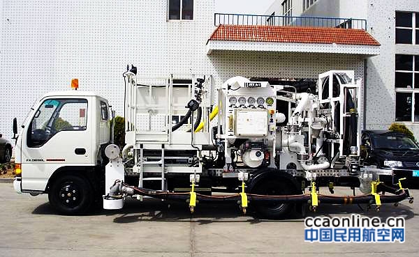 飞机管线加油车