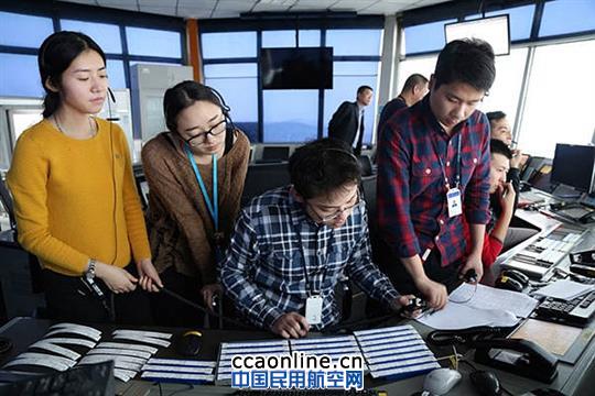 大雾突袭乌鲁木齐机场 新疆空管局有序处置航延