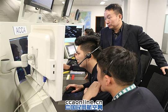 大雾突袭乌鲁木齐机场 新疆空管局有序处置航延