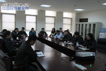 西南空管局工会对空中交通管制中心班组建设进行检查