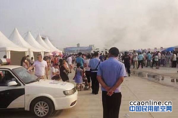 5732b657jw1f7ucznzbu6j20hs0noq4q