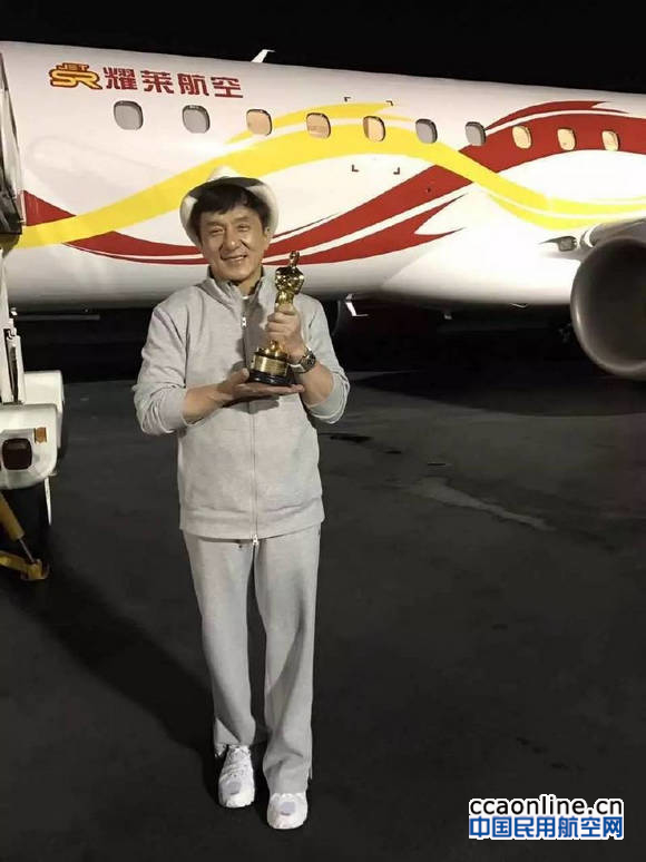 %e5%9b%bd%e6%b3%b0%e6%9d%a5%e8%87%aa%e5%85%a8%e7%90%83%e7%bd%91%e7%bb%9c%e7%9a%84%e5%90%8c%e4%ba%8b%e4%b8%ba%e9%83%91%e6%a5%9a%e8%a1%a1%e6%8f%90%e4%be%9b%e5%ae%9d%e8%b4%b5%e7%9a%84%e6%94%af%e6%8c%81