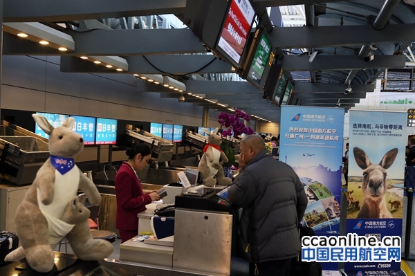 20161212%e9%98%bf%e5%be%b7%e8%8e%b1%e5%be%b7%e9%a6%96%e8%88%aa2%c2%b7%e5%be%90%e5%80%a9%e5%a8%9c%e6%91%84