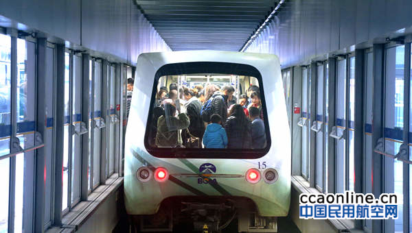 %e6%8d%b7%e8%bf%90%e5%b0%8f%e7%81%ab%e8%bd%a6-%e5%be%90%e6%89%ac%e6%91%84