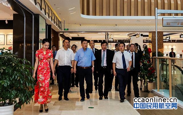 %e9%85%8d%e5%9b%be%ef%bc%9a%e6%b5%b7%e8%88%aa%e5%ae%9e%e4%b8%9a%e8%bf%90%e8%90%a5%e6%80%bb%e8%a3%81%e5%85%bc%e6%b5%b7%e8%88%aa%e6%9c%ba%e5%9c%ba%e8%91%a3%e4%ba%8b%e9%95%bf%e6%a2%81%e5%86%9b%e5%8f%82