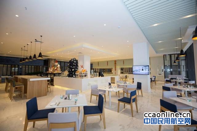 %e9%85%8d%e5%9b%be%ef%bc%9a%e4%b8%89%e4%ba%9a%e5%87%a4%e5%87%b0%e6%9c%ba%e5%9c%ba%e9%85%92%e5%ba%97%e9%a4%90%e5%8e%85%e5%ae%9e%e6%99%af%e5%9b%be