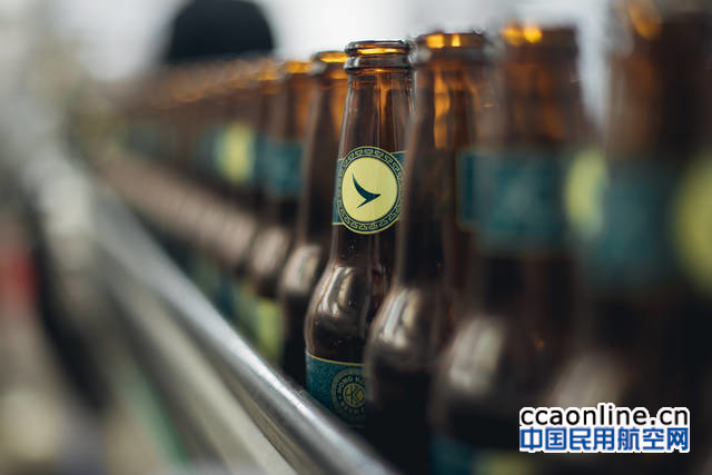 %e5%9b%bd%e6%b3%b0%e8%88%aa%e7%a9%ba%e6%8e%a8%e5%87%ba%e5%85%a8%e7%90%83%e9%a6%96%e7%93%b6%e4%b8%93%e4%b8%ba35000%e5%91%8e%e9%ab%98%e7%a9%ba%e4%ba%ab%e7%94%a8%e7%9a%84%e6%a8%bd%e8%a3%85%e5%95%a4