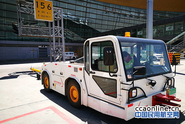 威海广泰飞机牵引车