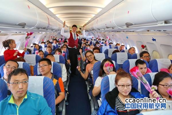 %e4%b8%89%e4%b8%87%e7%b1%b3%e9%ab%98%e7%a9%ba%e6%97%85%e5%ae%a2%e5%81%b6%e9%81%87%e6%b0%b4%e6%99%b6%e9%9e%8b%e8%88%9e%e4%bc%9a-%e6%9b%be%e5%81%a5-20