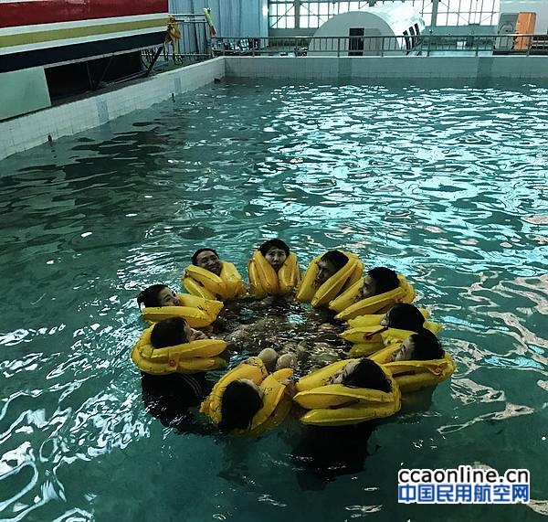 %e7%a6%8f%e8%88%aa%e6%9c%ba%e7%bb%84%e4%ba%ba%e5%91%98%e4%b8%ba%e6%bc%94%e7%bb%83%e6%a3%80%e6%9f%a5%e5%81%9a%e5%87%86%e5%a4%87