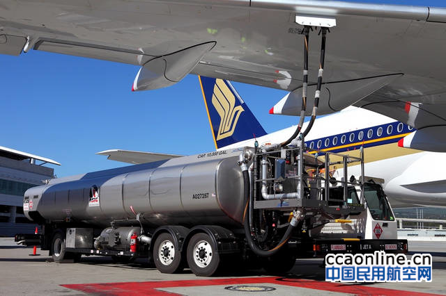 新加坡航空加油车