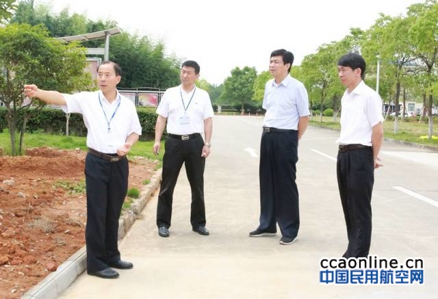 %e6%b1%9f%e8%a5%bf%e7%9b%91%e7%ae%a1%e5%b1%80%e5%b1%80%e9%95%bf%e9%99%88%e9%93%81%e6%b0%91%e4%b8%80%e8%a1%8c%e5%af%b9%e4%ba%95%e5%86%88%e5%b1%b1%e6%9c%ba%e5%9c%ba%e8%bf%9b%e8%a1%8c%e5%ae%89%e5%85%a8