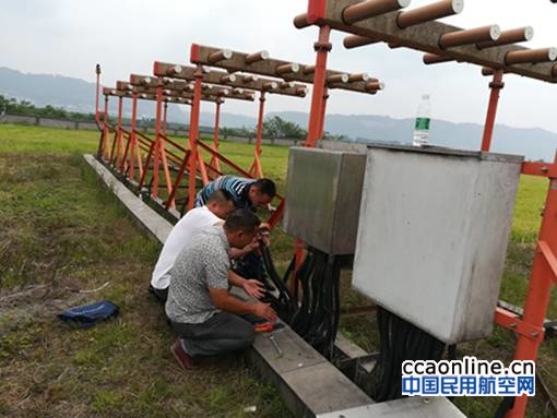 西南空管局完成宜宾机场航向设备维修和校飞工作