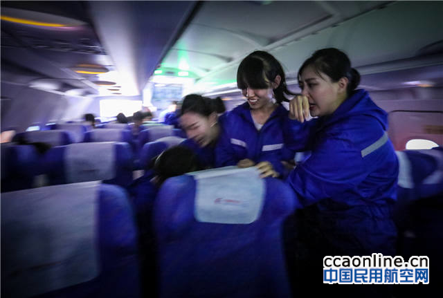 11-%e4%b8%8d%e8%a6%81%e6%83%8a%e6%85%8c%ef%bc%8c%e6%88%91%e4%bb%ac%e5%8f%97%e8%bf%87%e4%b8%93%e4%b8%9a%e8%ae%ad%e7%bb%83%ef%bc%8c%e6%9c%89%e8%83%bd%e5%8a%9b%e4%bf%9d%e8%af%81%e4%bd%a0