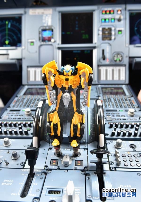 005ggwbigy1fglzrmc0s8j30xa1e0gx5