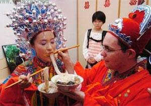 民航贫论:攒钱攒人品,寻吃寻真相