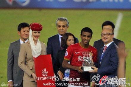 民航贫论：土豪白袍，我们做朋友吧！