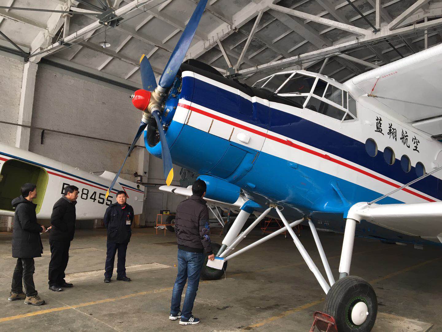 吉航民机公司承修的一架运五飞机顺利交付客户 - 中国民用航空网